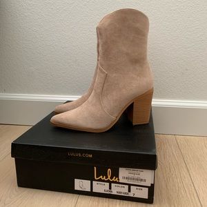 BRAND NEW Lulus Eleora Medium Nude Suede Mid-Calf High Heel Boots